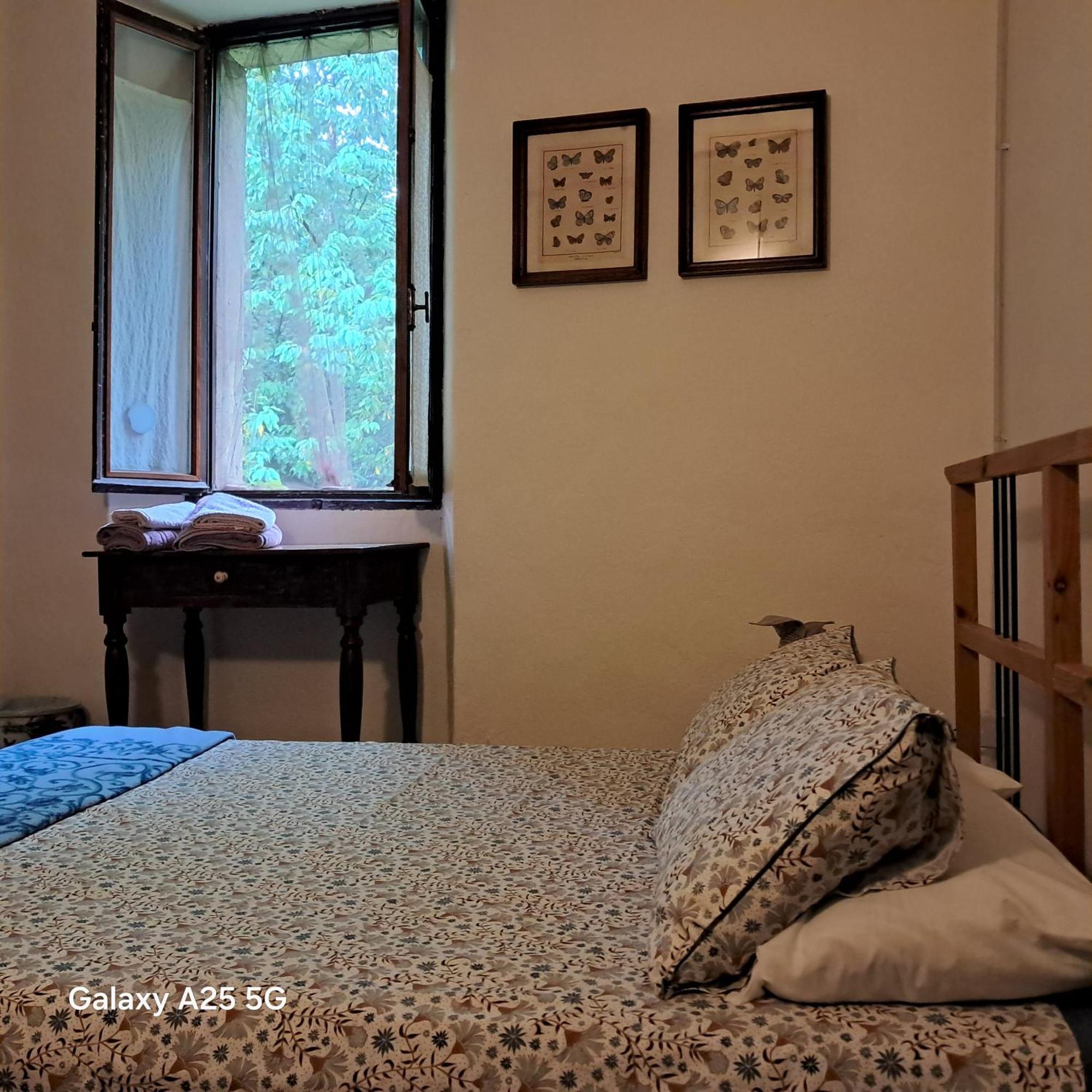 Apartamento La Stanza Del Bosco Arcumeggia Exterior foto